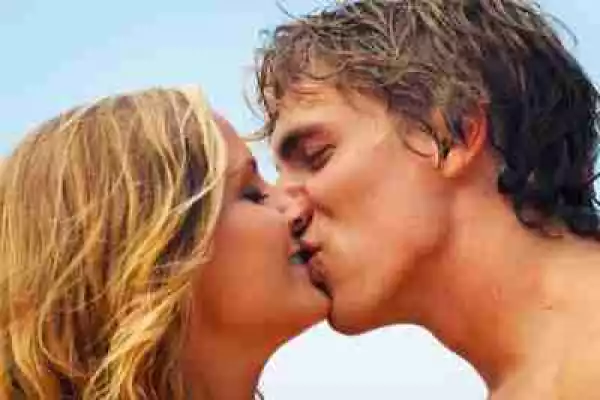 [A Must Read] 5 Reasons Why You Must Kiss Now!!
